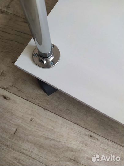 Полочка столик на колёсиках, новая