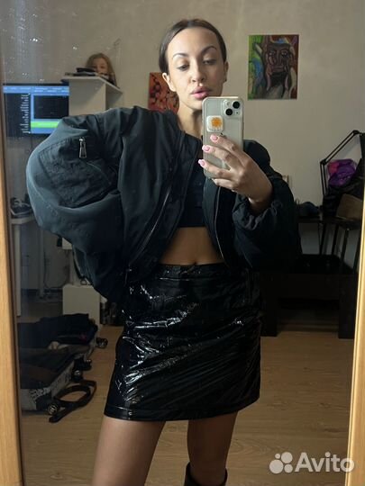 Юбка лаковая черная