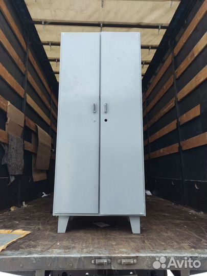 Шкафы металлические / для одежды/ раздевалок