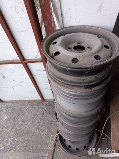 Штампованные диски r15 на лада ларгус