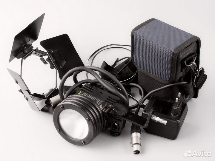 Видеосвет Lowel ID-02