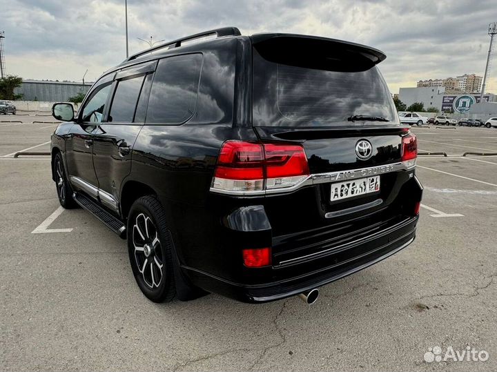 Рестайлинг Toyota Land Cruiser 200