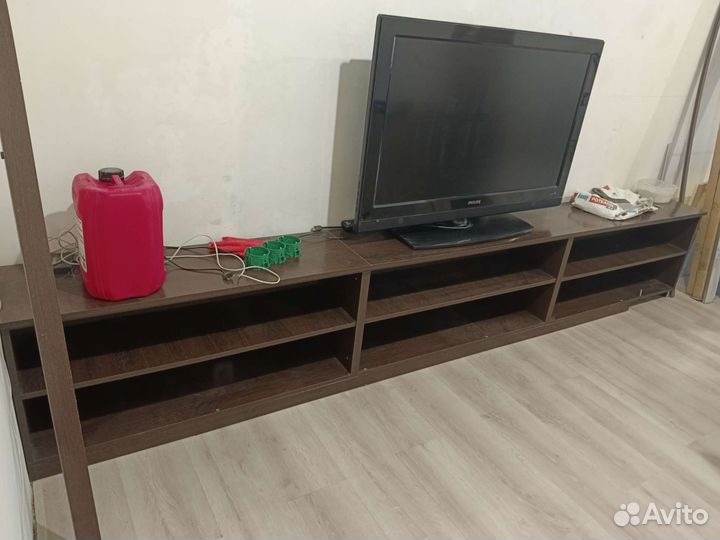 Полки настенные и напольные