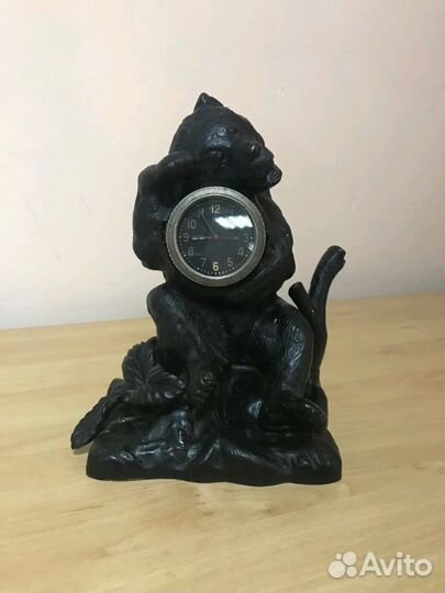 Каслинское литье. Медведь на пне, часы