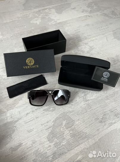 Очки Versace