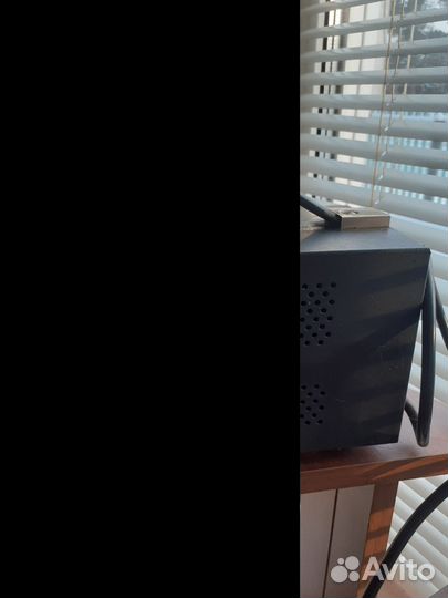 Стабилизатор напряжения