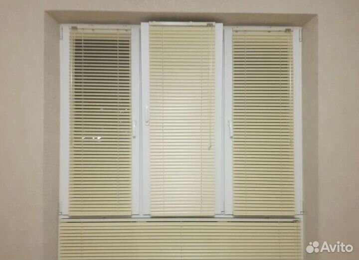 Рулонные кассетные шторы блекаут V276