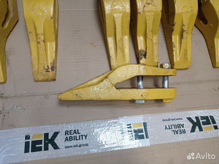 Зубья на ковш sdlg, на фронтальный погрузчик lgce