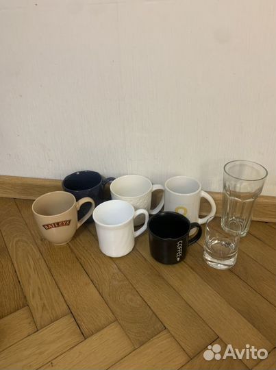 Набор кружек и стаканов для дачи