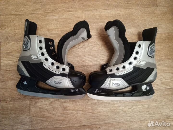 Коньки хоккейные