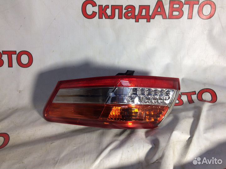 Toyota camry 09-11 Фонарь задний наружный правый