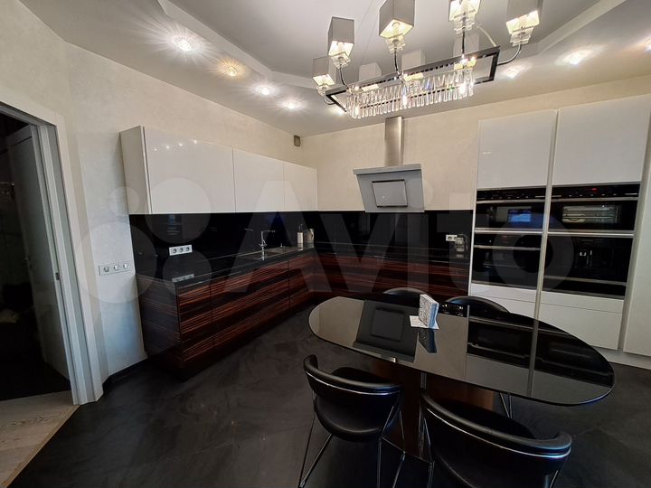 3-к. квартира, 150 м², 9/31 эт.