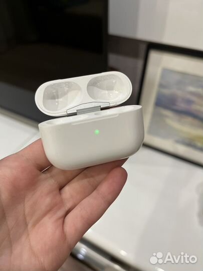 Airpods pro кейс оригинал