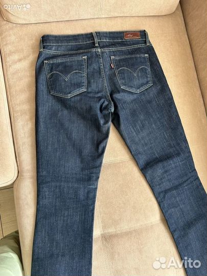 Джинсы Levis женские 28 размер