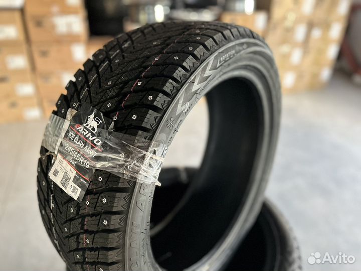 Arivo Ice Claw ARW7 245/45 R19 и 275/40 R19