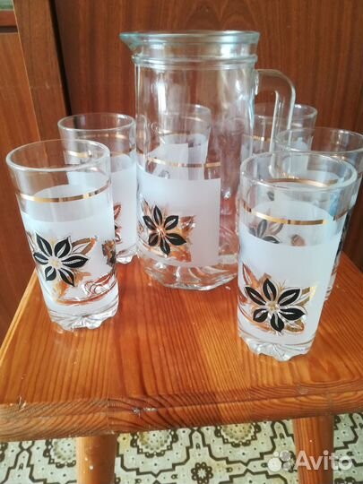 Наборы стаканы и графин, кувшин и стаканы