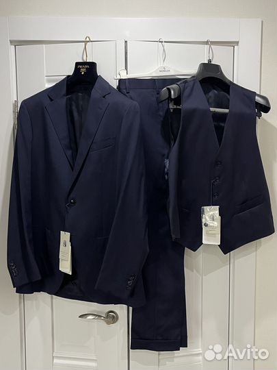 Мужской классический костюм 3ка Sartoria Latorre