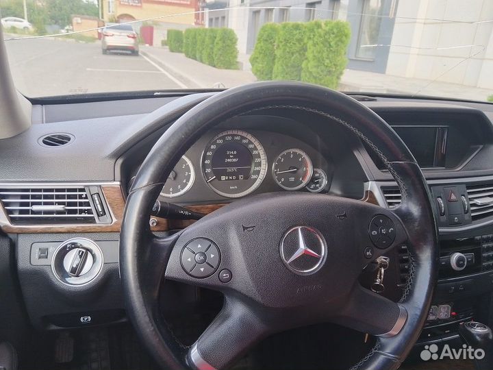 Mercedes-Benz E-класс 2.1 AT, 2009, битый, 240 500 км