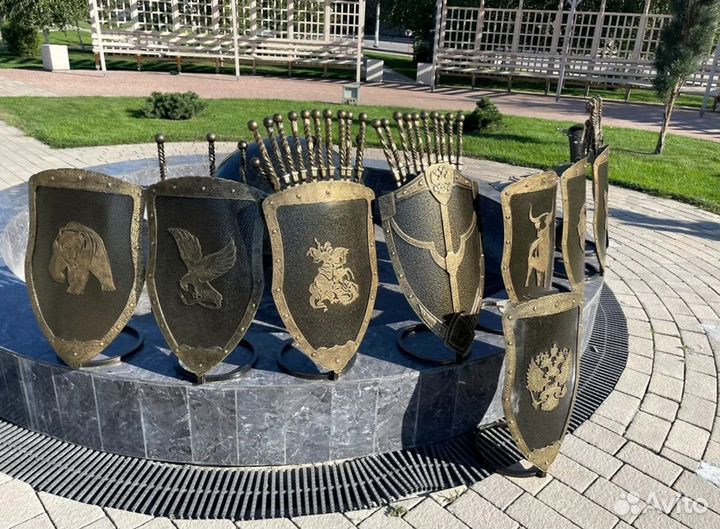 Подставка под шампуры Щит