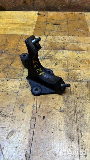 Кронштейн промежуточного вала Ford Focus 3