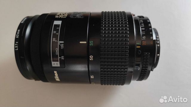 Объектив Nikon