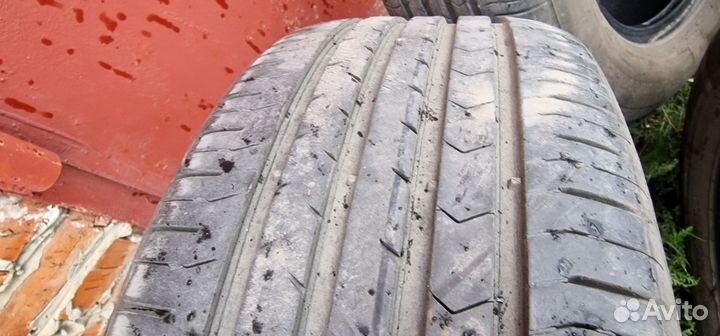 Continental ContiPremiumContact 5 215/60 R17 96H