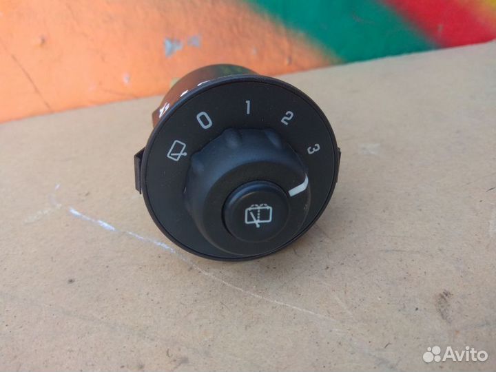 Кнопка стеклоочистителя заднего Chevrolet TrailBla