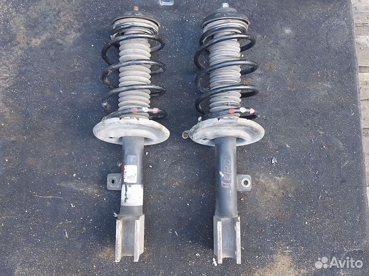 Амортизаторы передние Пежо 308