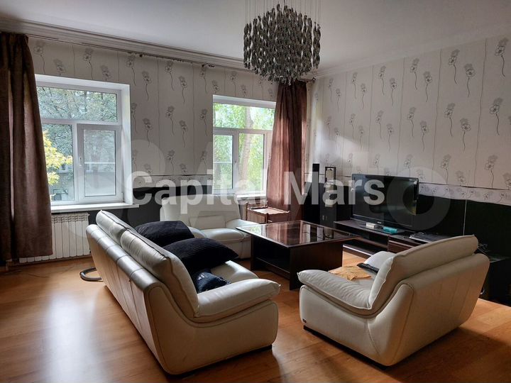 2-к. квартира, 83 м², 3/6 эт.