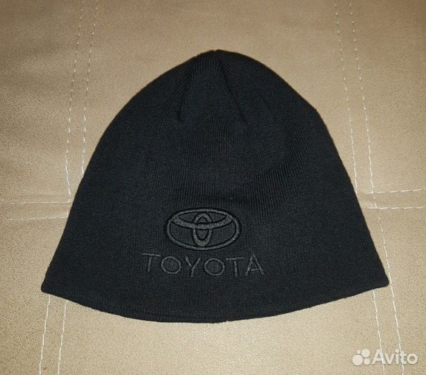 Шапка на мальчика toyota