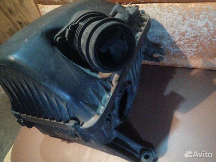 Корпус воздушного фильтра Kia Sorento BL 3.5 02-06