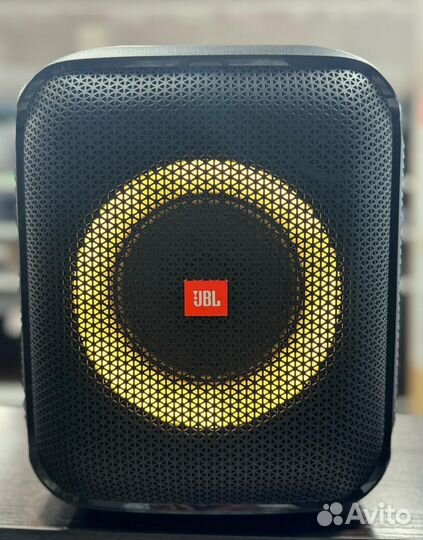 Музыкальная колонка jbl partybox