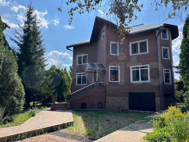 Дом 527,4 м² на участке 15 сот.