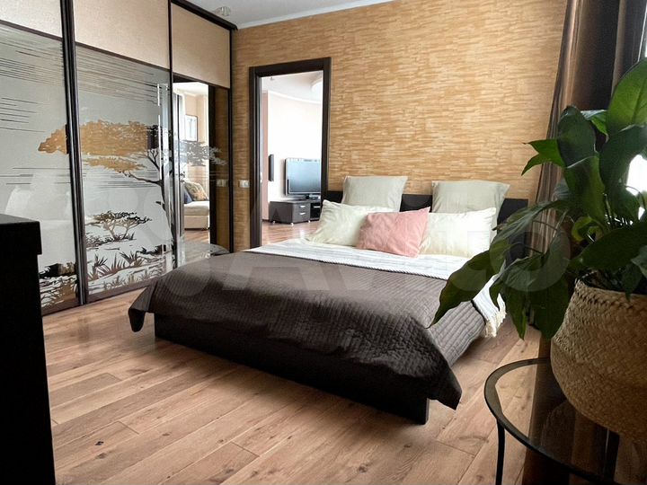 2-к. квартира, 75 м², 8/17 эт.