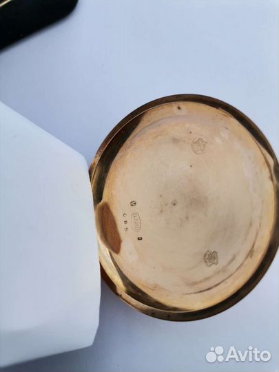 Старинные золотые карманные часы