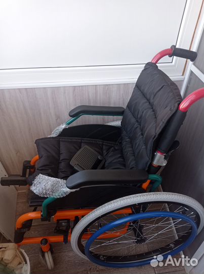 Инвалидная коляска новая