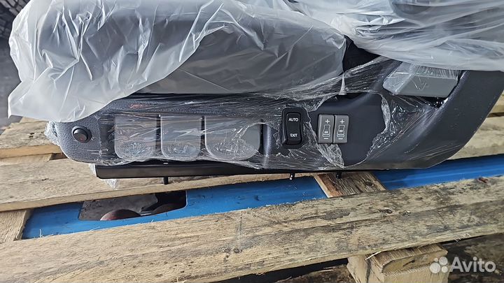 Водительское пневматическое сиденье