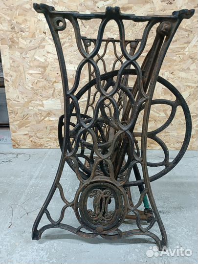 Антикварная станина швейной машинки Haid&New