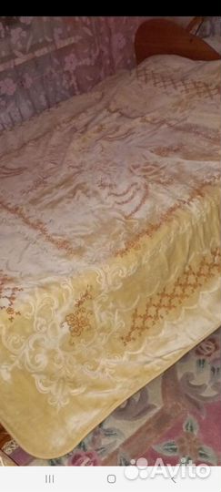 Одеяло вилюровое со стразами 220 240