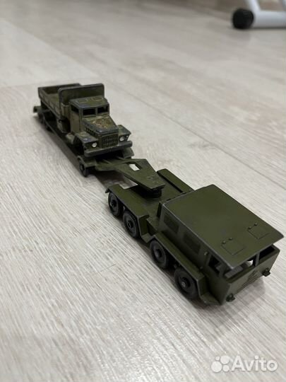 Продам модель СССР тягач маз+краз