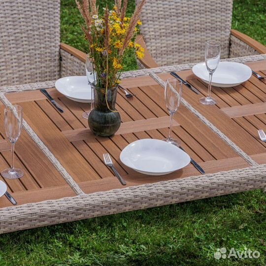 Комплект садовой мебели из ротанга