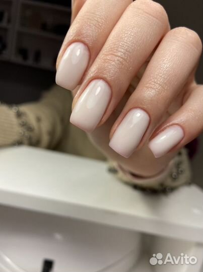 Маникюр с покрытием гель-лаком