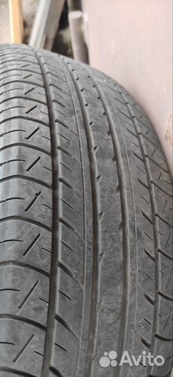 Yokohama dB Decibel E70 215/60 R16 90V