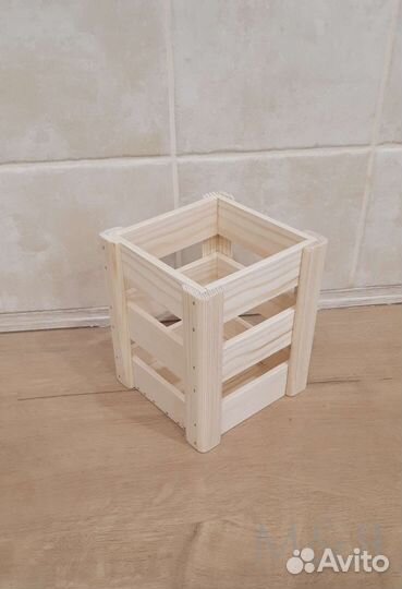 Ящик деревянный, подставка