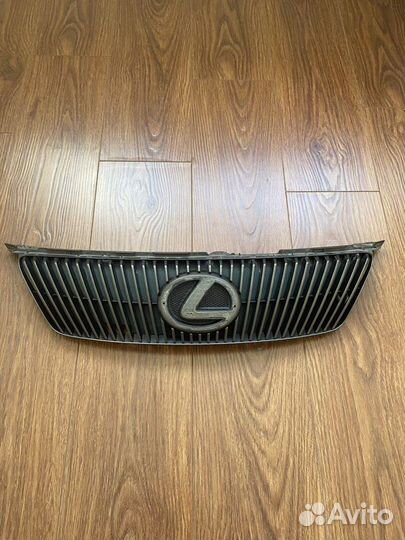 Решетка радиатора Lexus IS 250