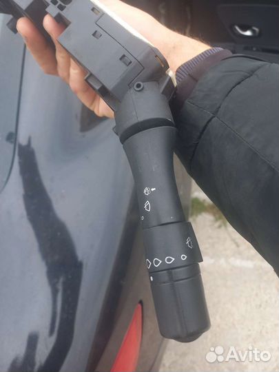 Переключатель. Подрулевой рено Флюенс