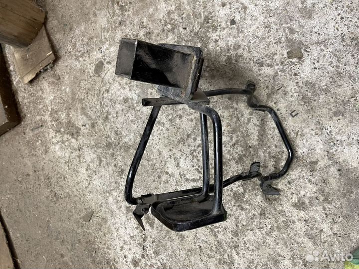 Кронштейн заднего бампера Mitsubishi L200 с 2007г