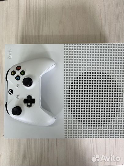 Приставка Microsoft Xbox One S 1000GB