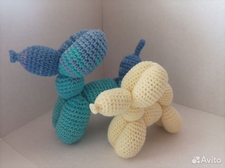 Воздушный шарик собачка вязаная фигурка