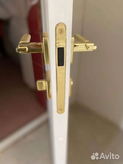 Установка межкомнатных и входных дверей